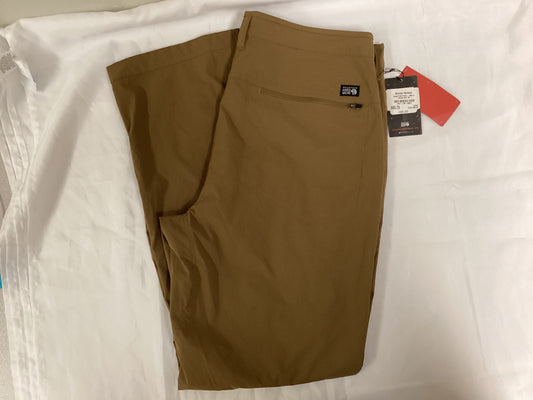 Mountain Hardware Mens Basin Trek Pants Corozo Nut Size 36 (Previously Owned- Like New Condition)