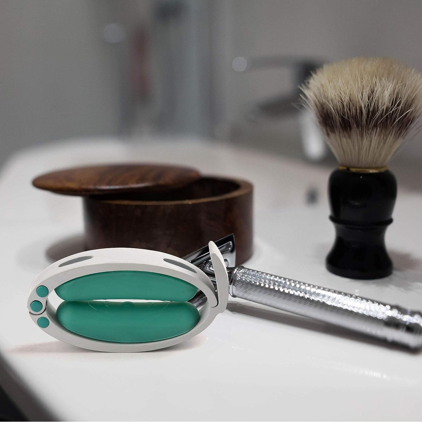 Confidence Clamp by Lunderg - Comfortable Urinary Incontinence Clamp with 3 Adjustable Sizes & Travel Bag - Recommended by Doctors & Money Back Guarantee