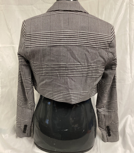 Forever 21 Career Jacket Ivory/ Black Small (Previously Owned- Like New Condition)