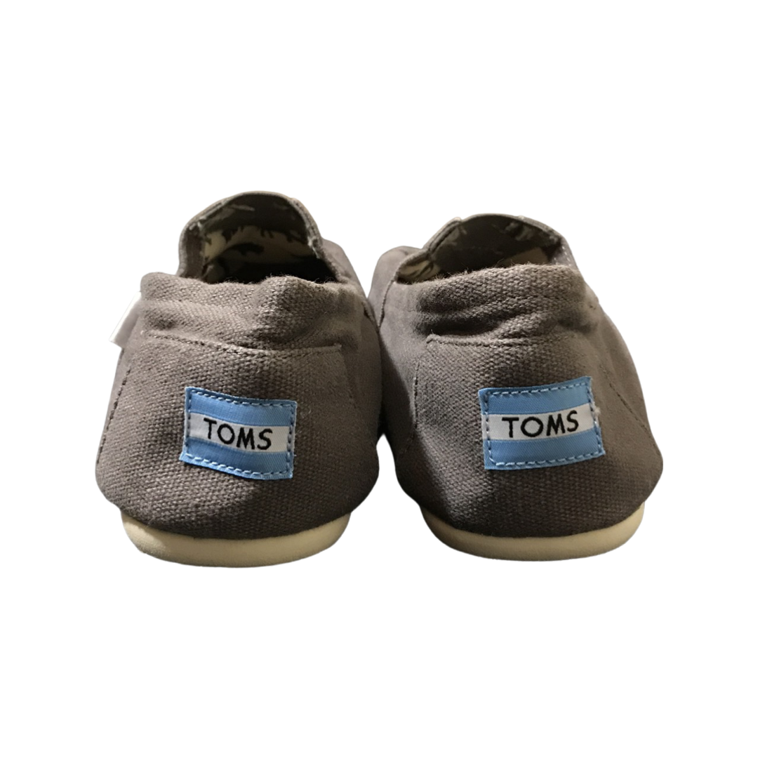 Toms Shoes