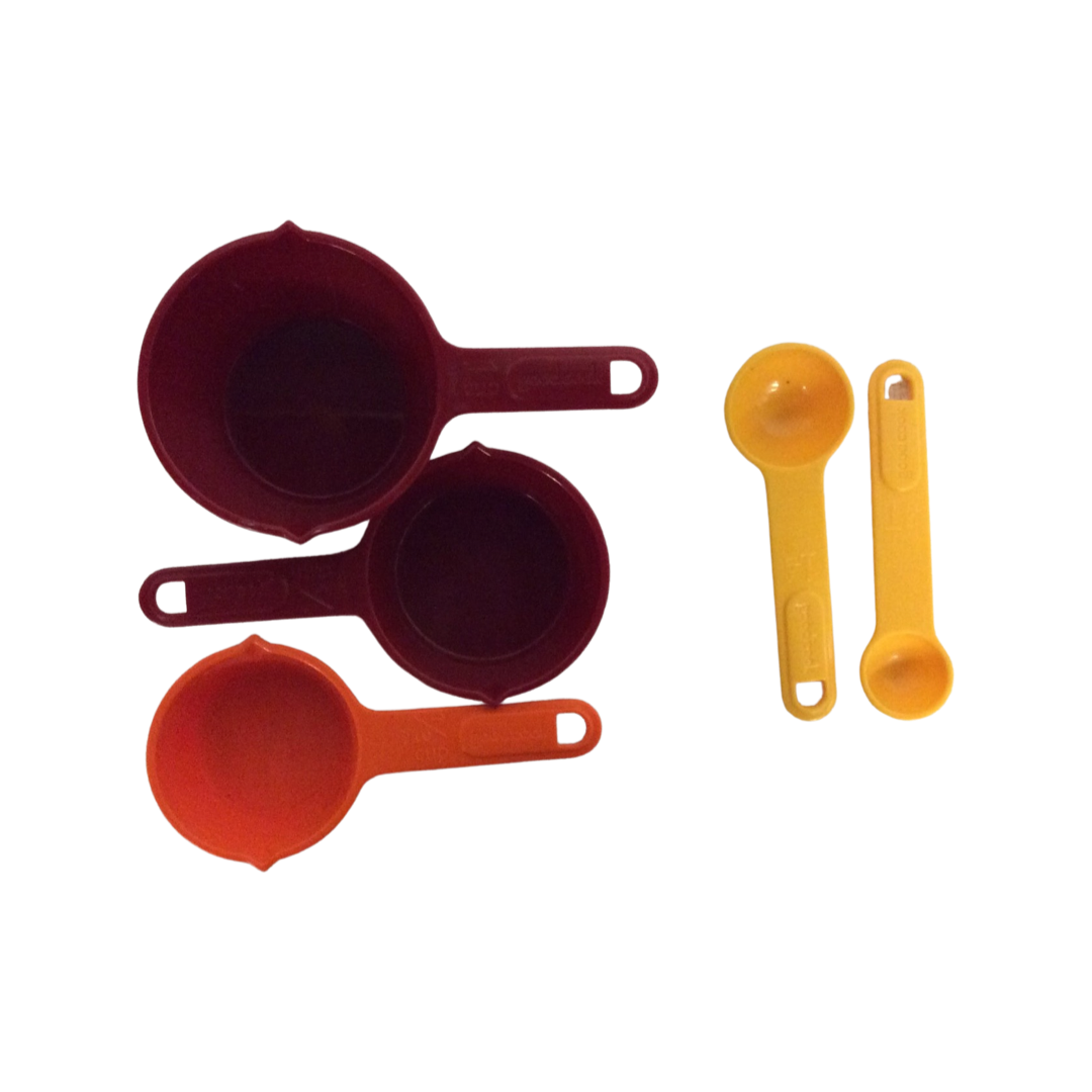 Measuring Cups & Spoons