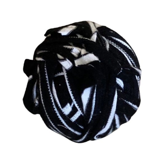Yarn - T-shirt yarn black and white stripes