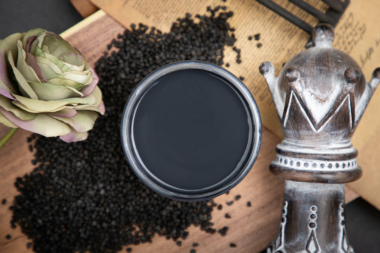 Dixie Belle - Midnight Sky - Chalk Paint 8 oz