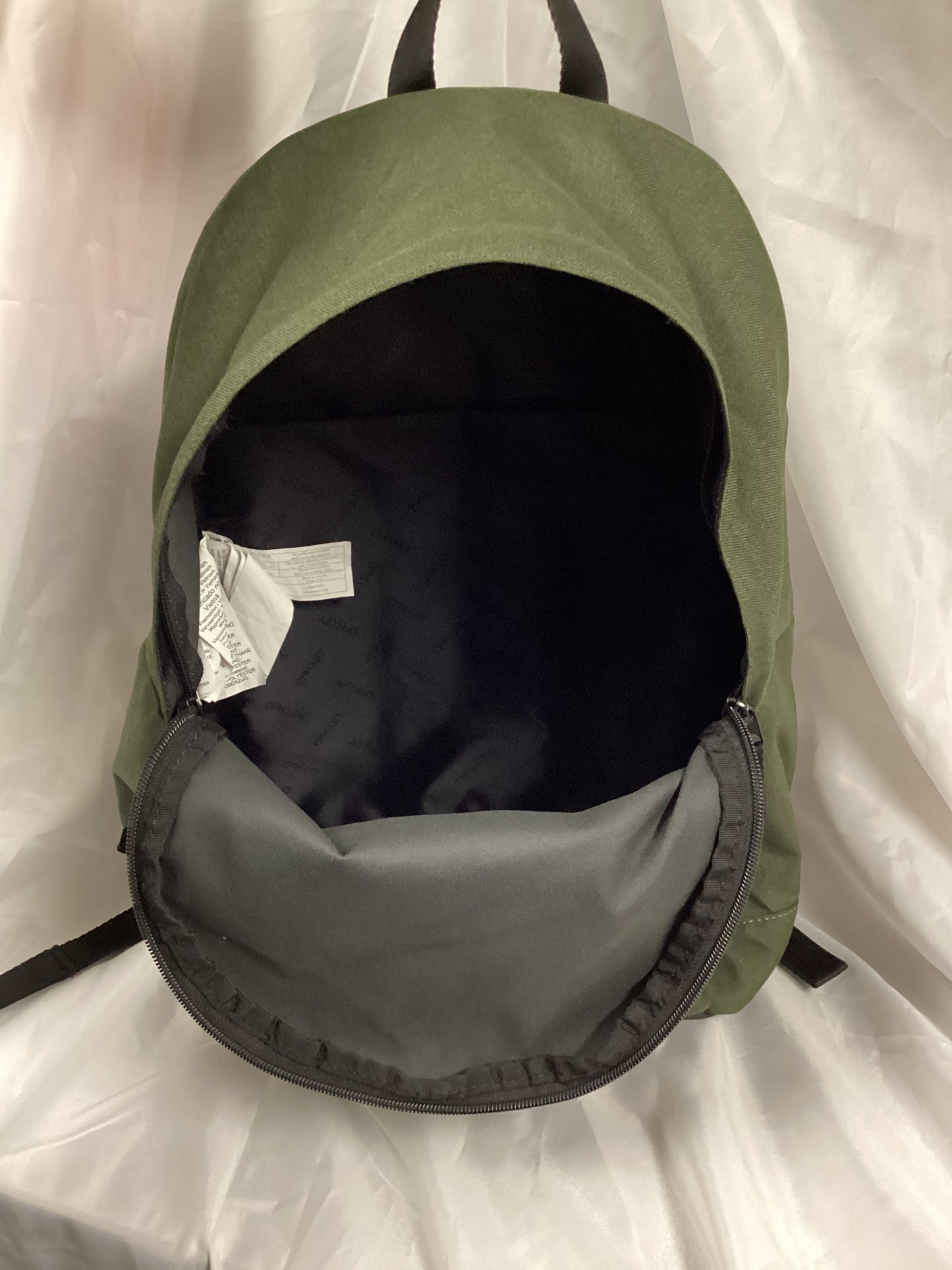 Oakley Transit Everyday Backpack Green (Previously Owned- Like New Condition)
