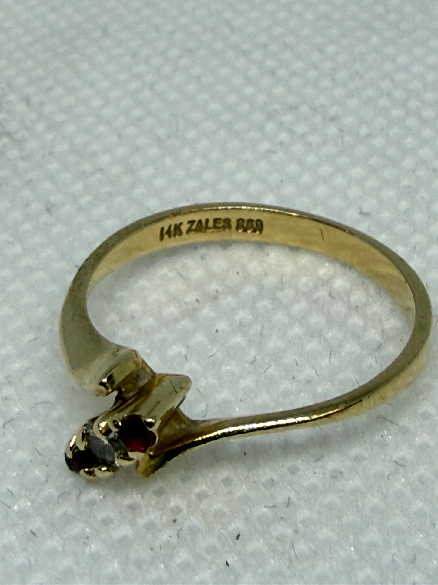 Ruby and Diamond Three Stone Ring in 14K Gold - Used