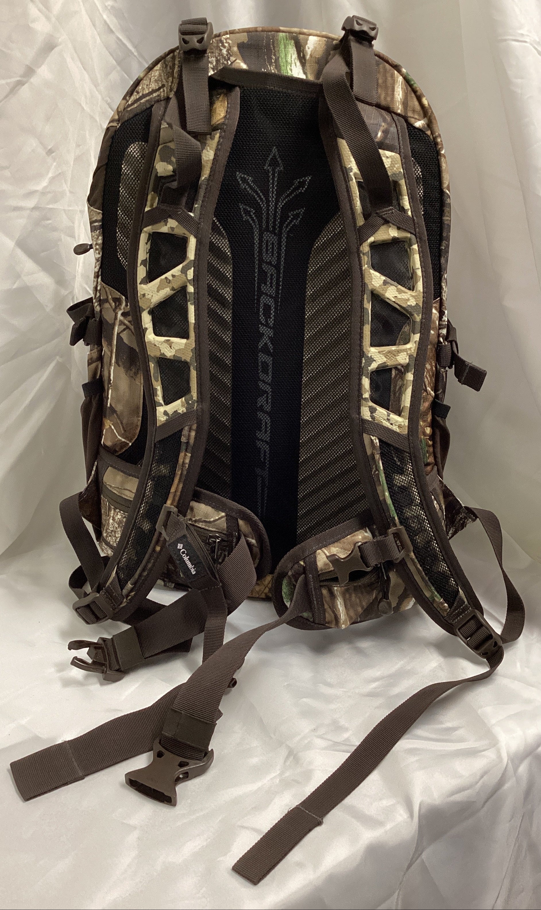 columbia hunting gear Columbia Performance Hunting Gear Backpack with Raincover (Previously Owned- Like New Condition)