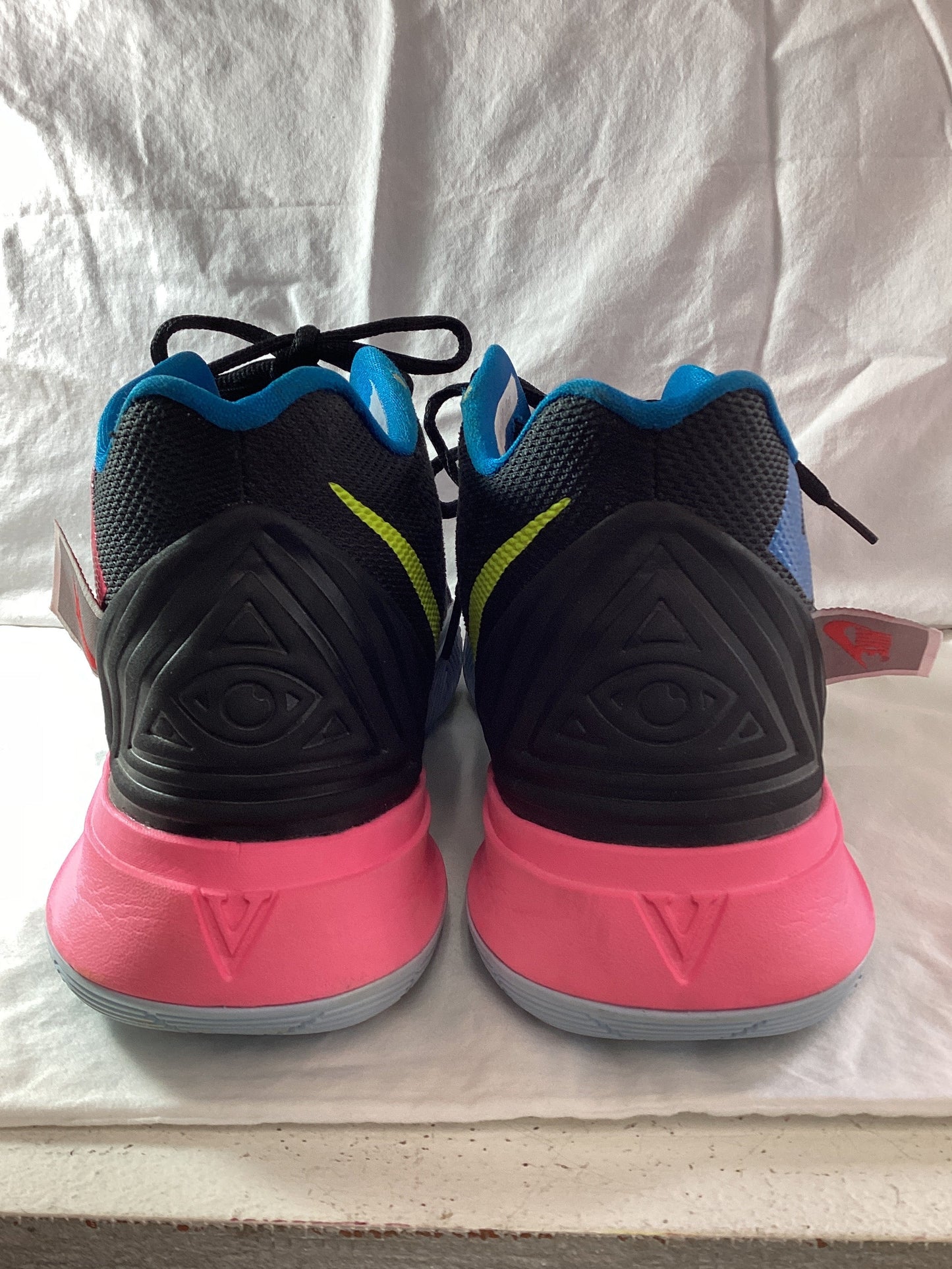 Nike "Kyries" Mens Size 13 (Previously Owned- Like New Condition)