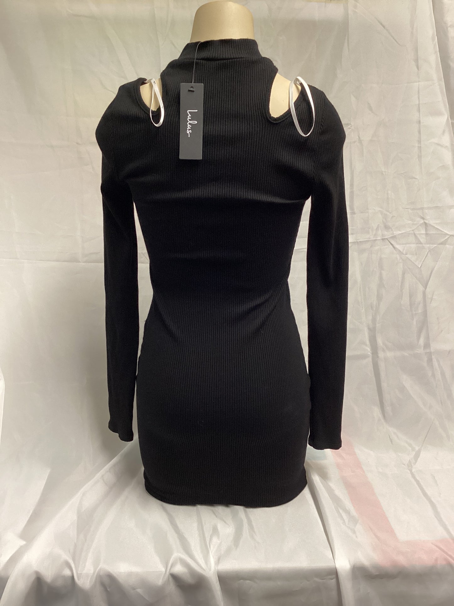 lulus little black dress Lulus Bodycon Mock Neck Long Sleeve Black Dress Size M (Previously Own –  Second Chance Thrift Store