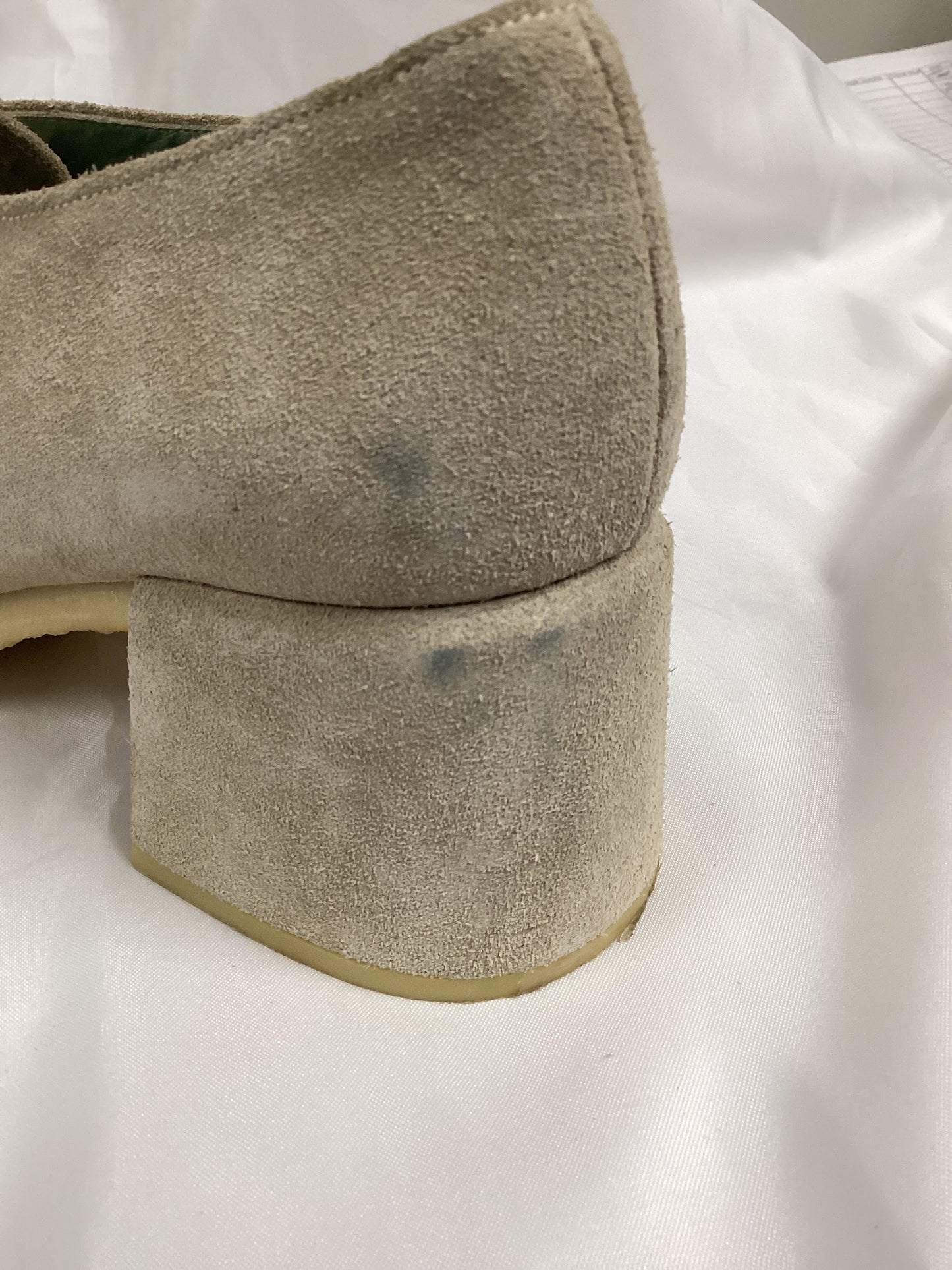 Charles Jourdan Bis Tan Suede Block Heel Shoe Size 7.5 (Previously Owned)