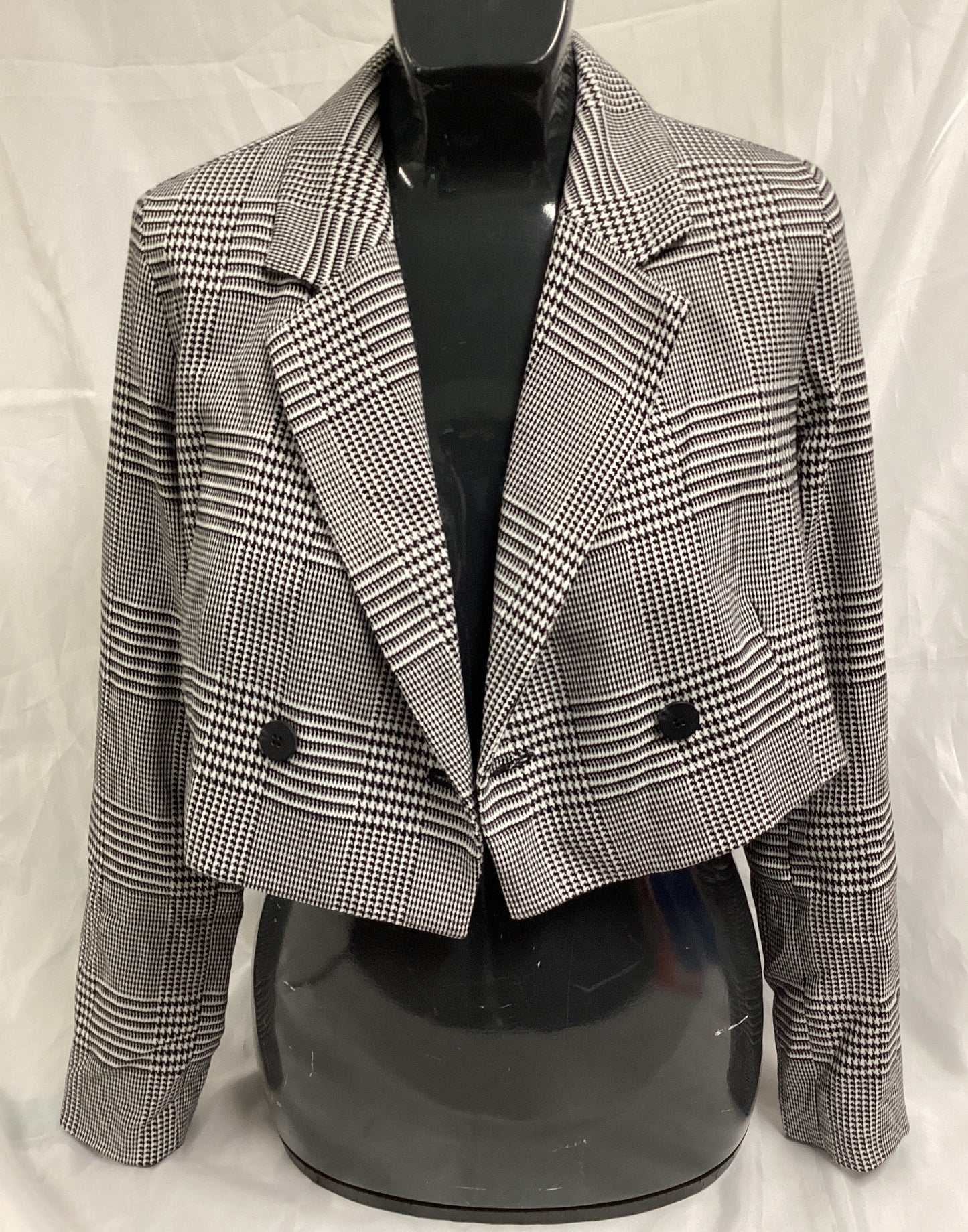 Forever 21 Career Jacket Ivory/ Black Small (Previously Owned- Like New Condition)