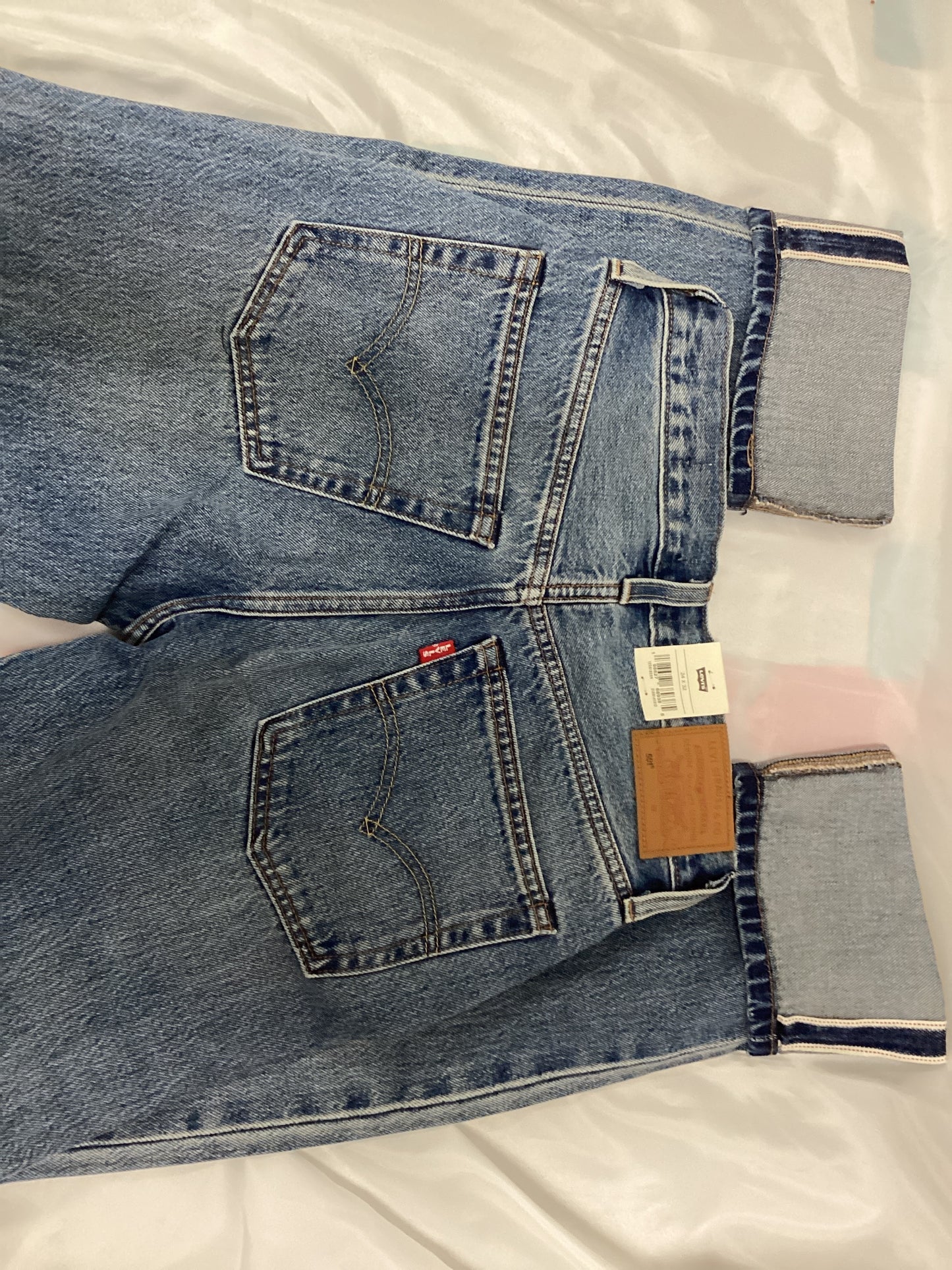 Levi's 501 Original High Rise Fitted Straight Leg 24x32 (Previously Owned- Like New Condition)