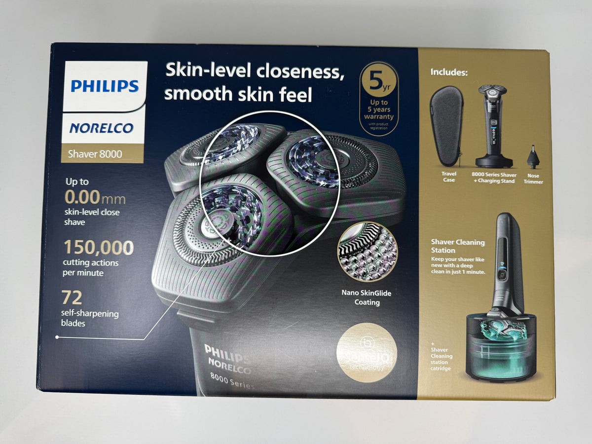 Philips Norelco Shaver 8000 Wet & Dry Electric Shaver & Cleaning Station  - Pre-Owned