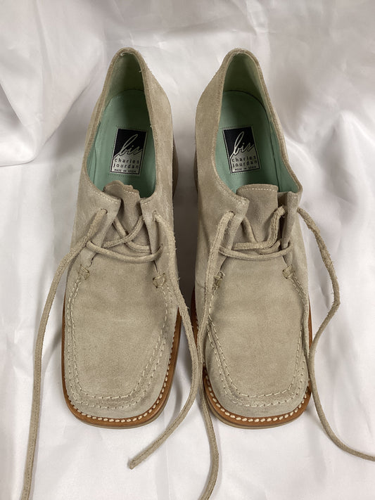 Charles Jourdan Bis Tan Suede Block Heel Shoe Size 7.5 (Previously Owned)