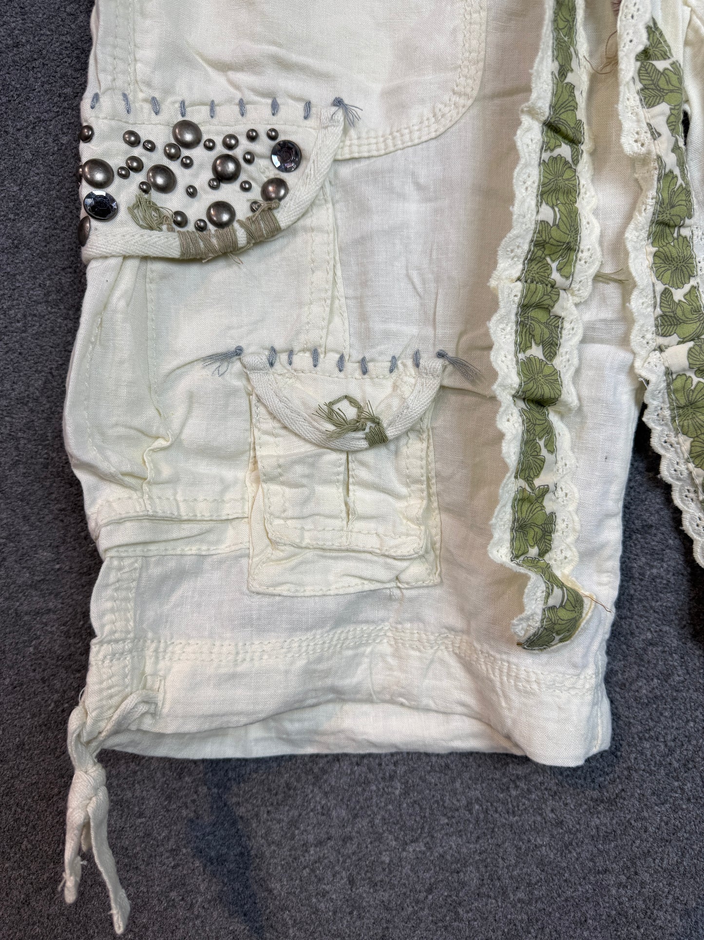 Miss Me Summer Linen Bermuda Shorts With Lace And Green Floral Belt Rhinestone Pockets