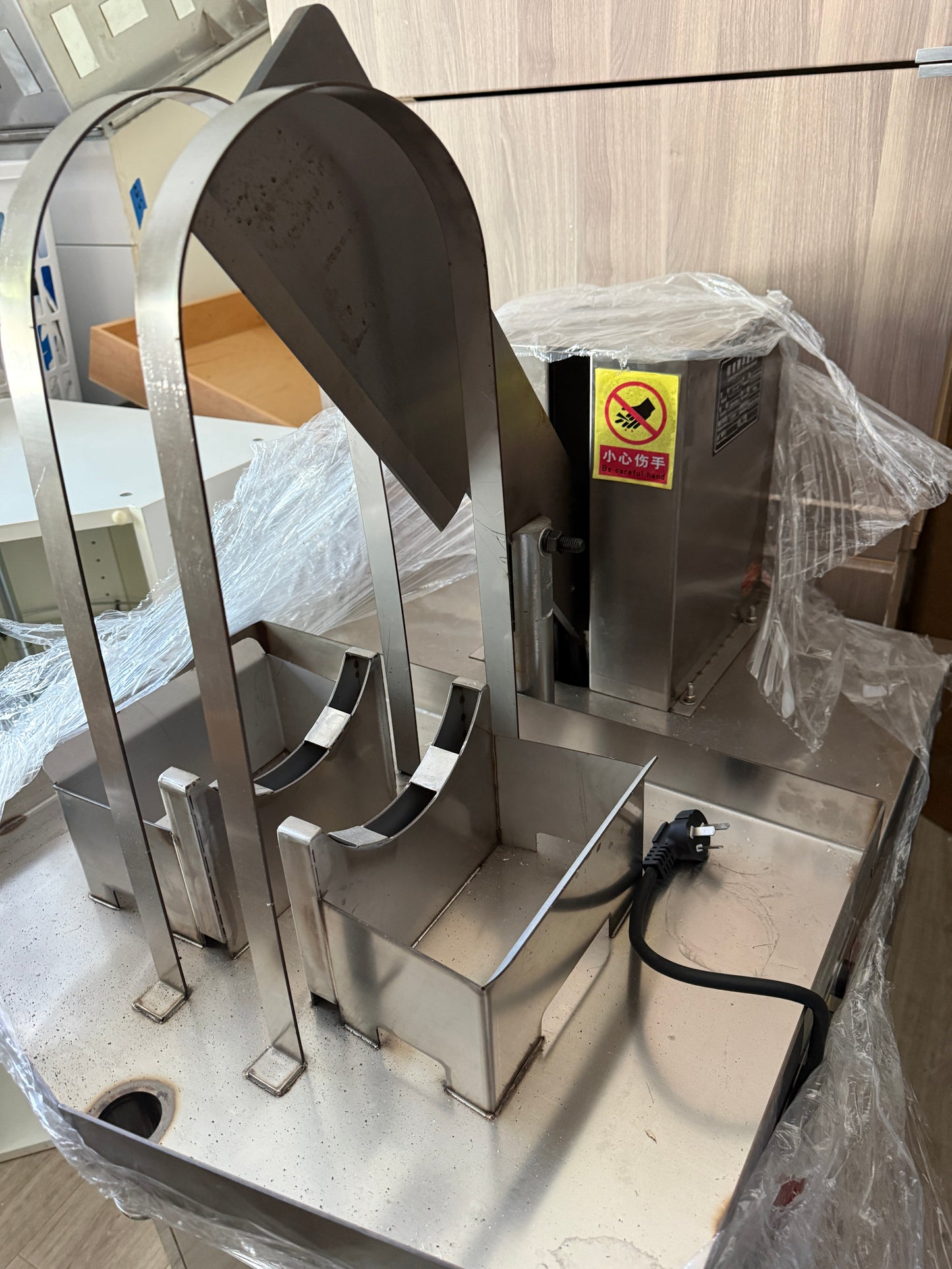 Commercial Coconut Cutter & Milk Extractor Machine