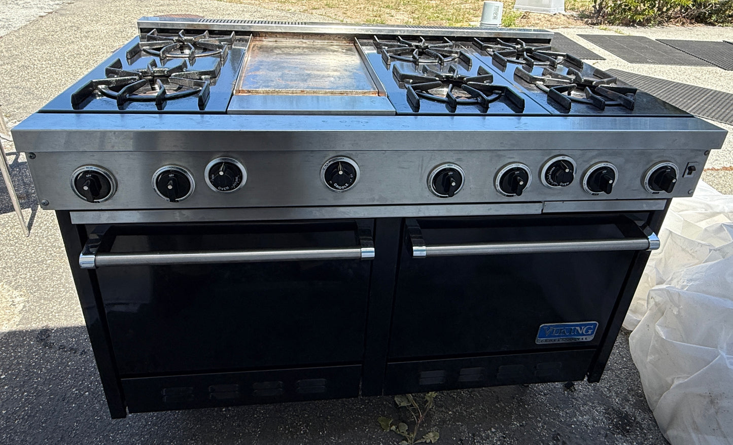 Viking Professional 6 Burner Range with Griddle