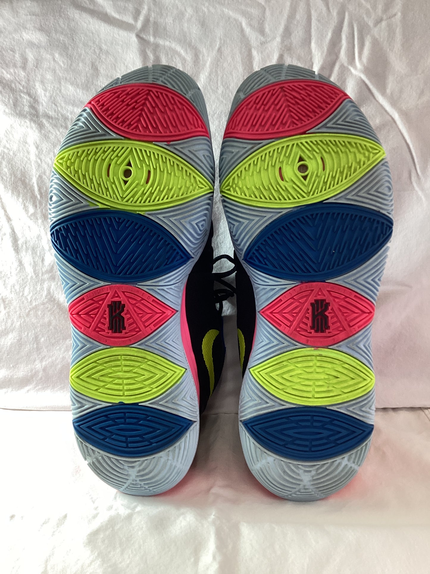 Nike "Kyries" Mens Size 13 (Previously Owned- Like New Condition)
