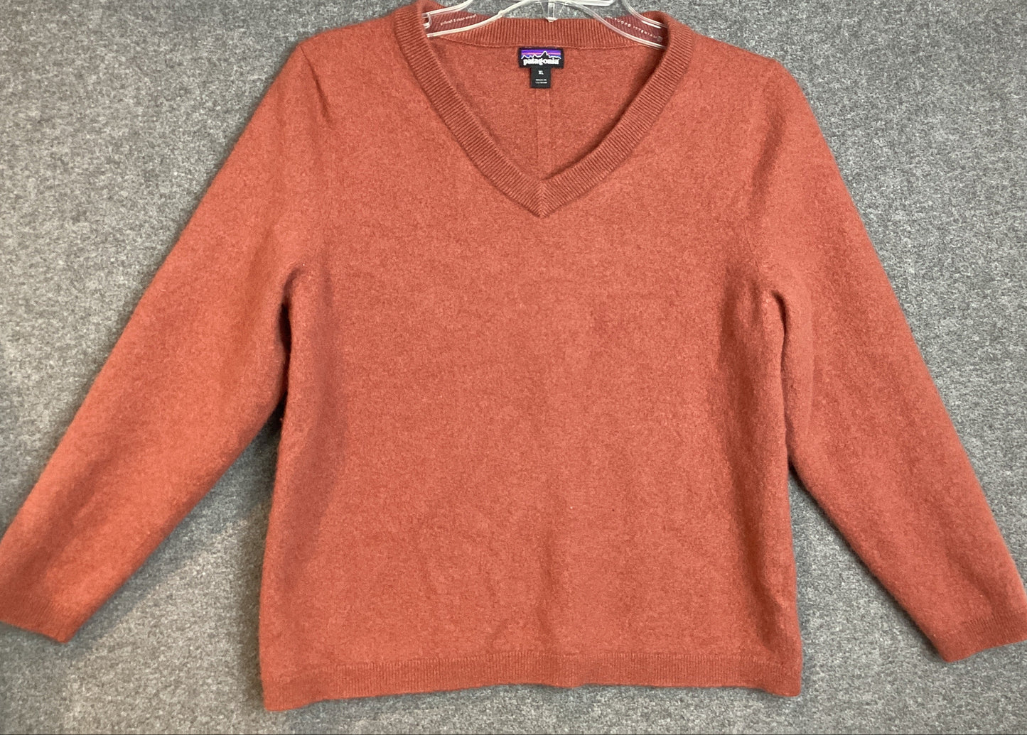Patagonia Women's Cashmere and Wool V-neck Sweater Red Size XL (Previously Owned)
