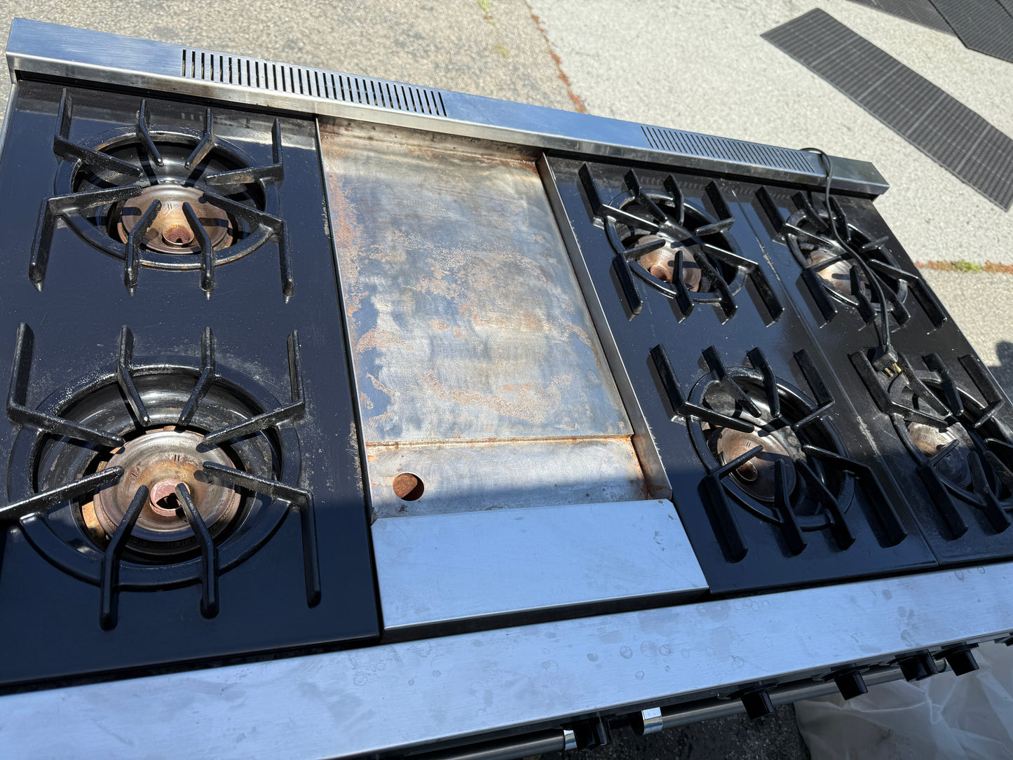 Viking Professional 6 Burner Range with Griddle