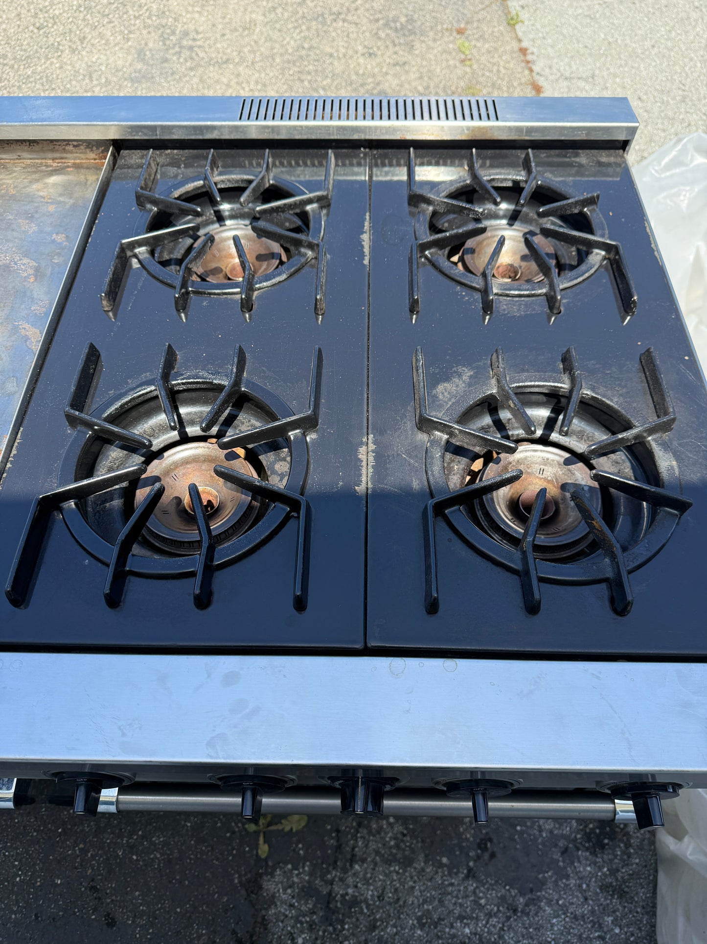 Viking Professional 6 Burner Range with Griddle