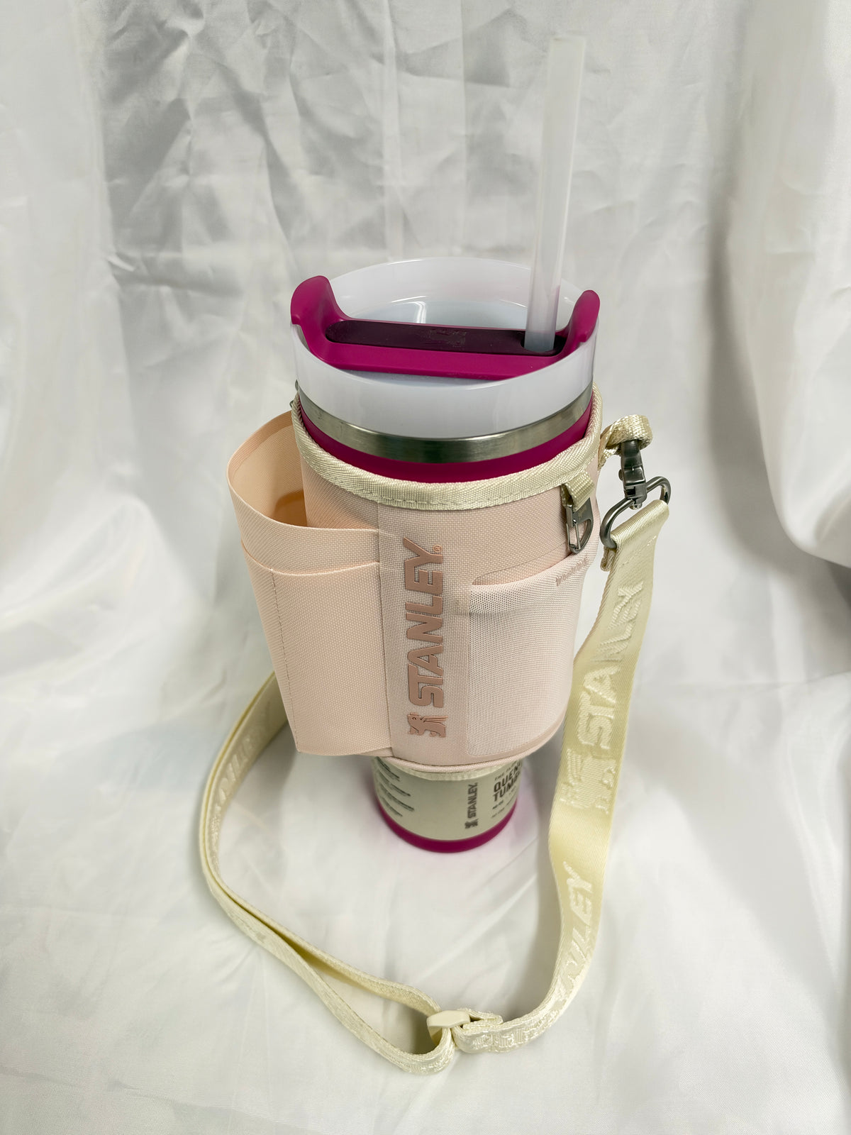 Stanley 40 oz Quencher Tumbler (Fuchsia Pink) & Quencher Wrap Carry All (Rose Quartz) Combo