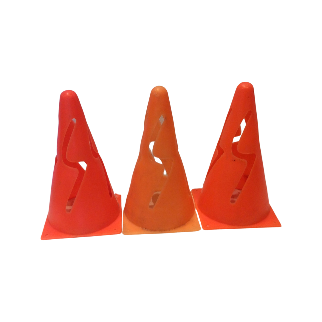 Plastic cones 3pk.